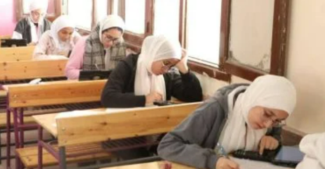 نتيجة امتحانات الفصل الدراسي الأول لطلاب الصف الثاني الثانوي في الجيزة